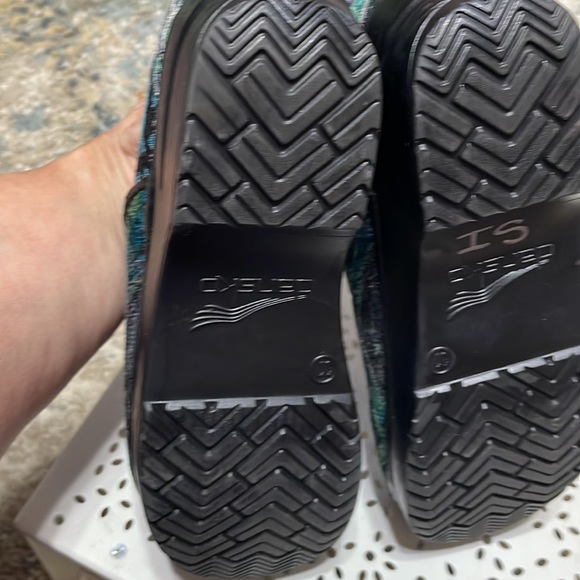 Dansko Shoes - Picture 5 of 5